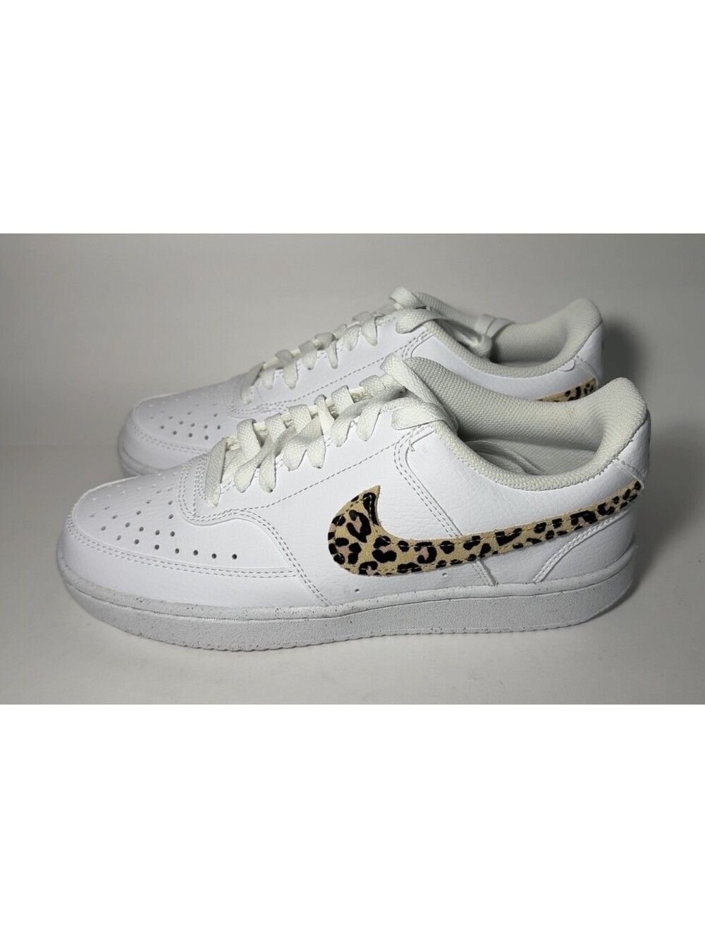 Nike Court Vision Low SE Women's Size 8 White Leopard Swoosh